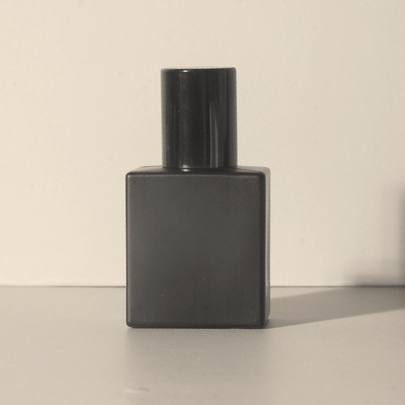 Black Perfume Bottles Wholesale - 30ml/1oz Tokyo + Black Top, Empty Perfume Bottles in Bulk - Custom Sets - Packamor